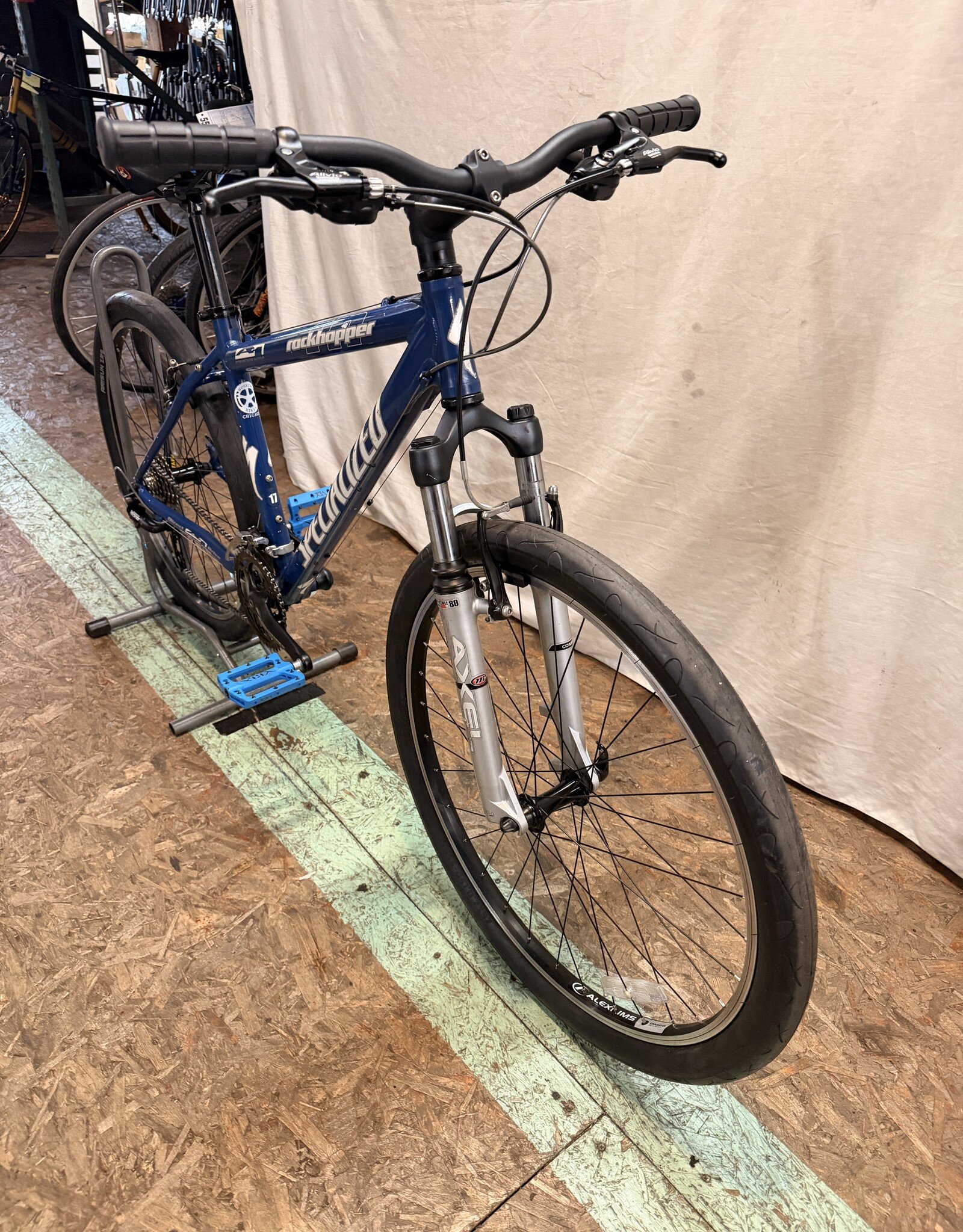 17" Specialized Rockopper (0320) C3U