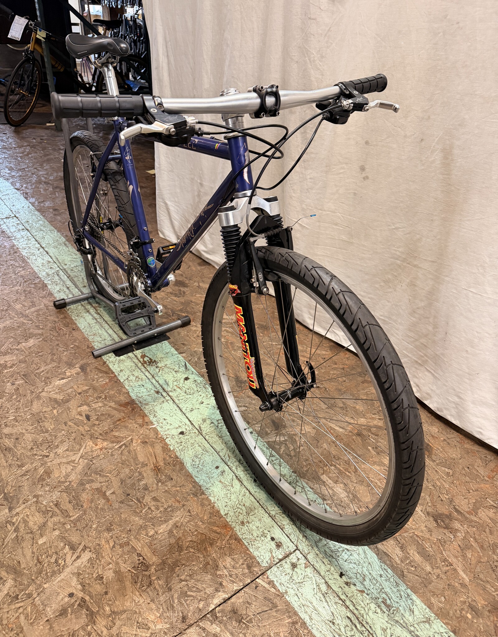 19" Spcialized Stumpjumper (2917) B1U