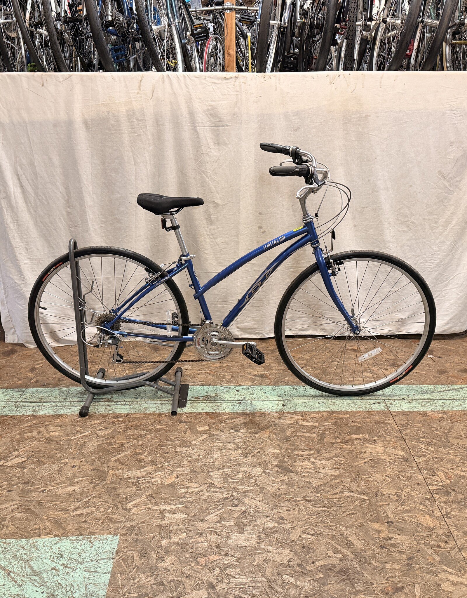 GT 16" GT Slipstream (4176) B3L