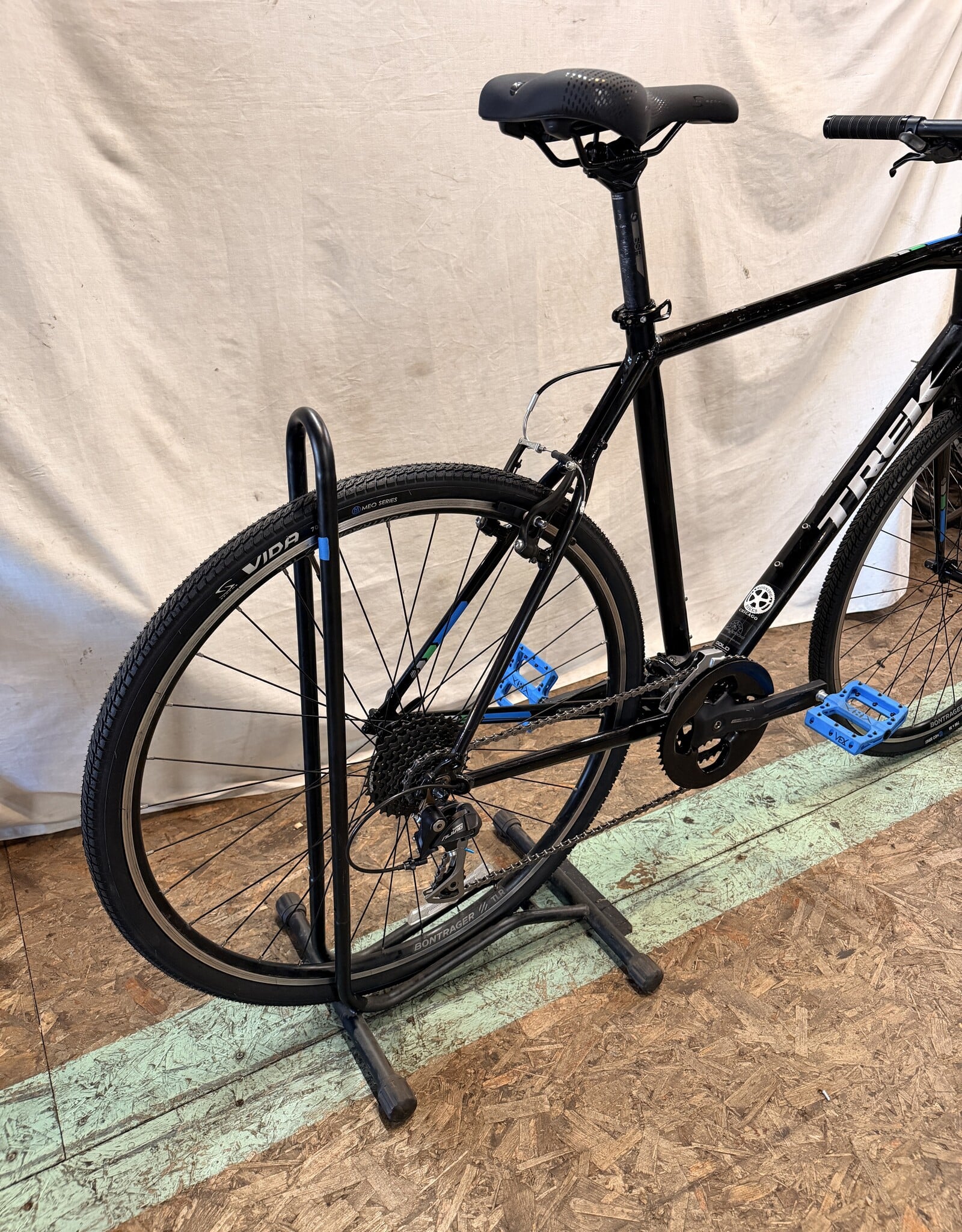 22.5" Trek FX3 (163L) C3U