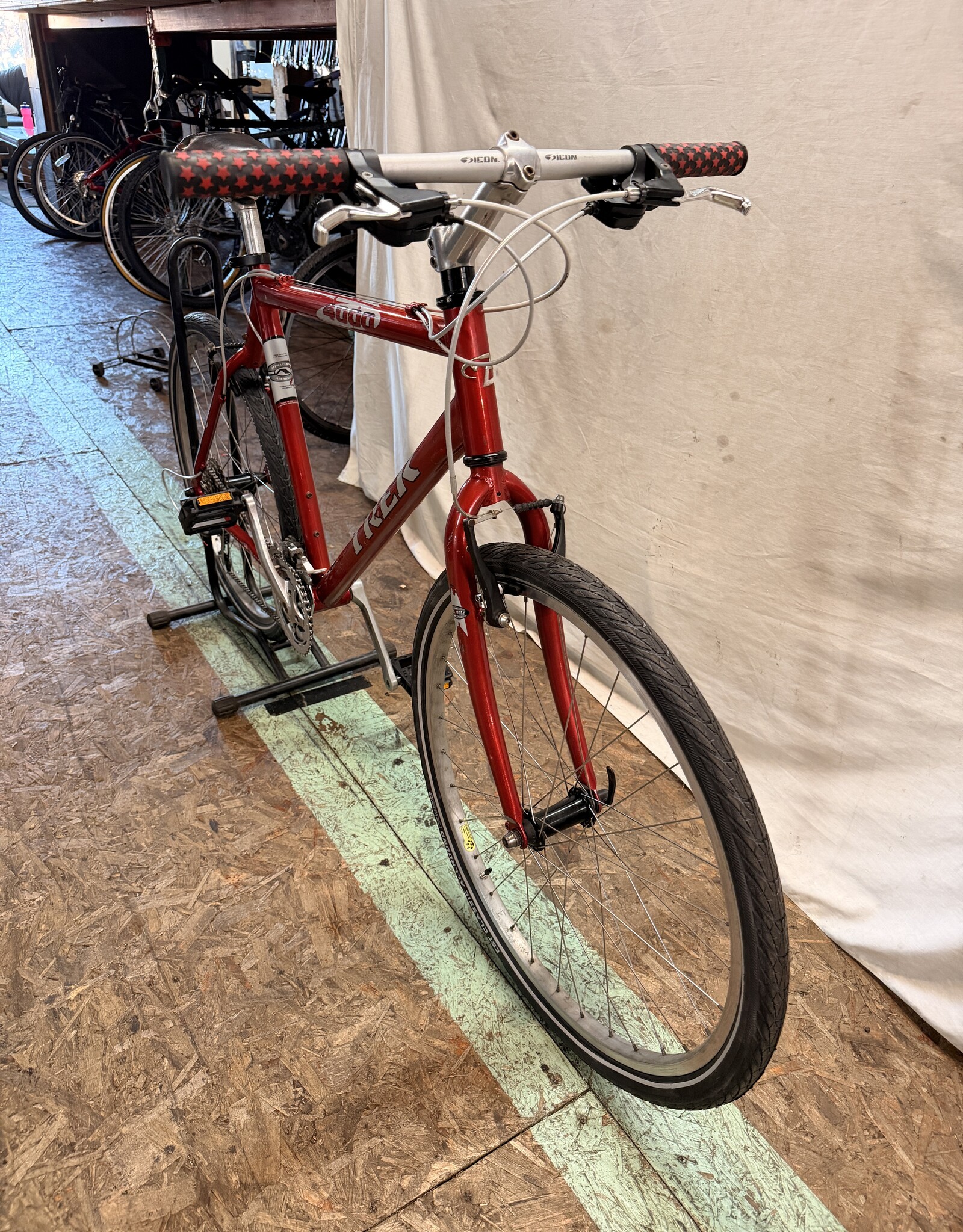 20" Trek 4000 (799R) C3U