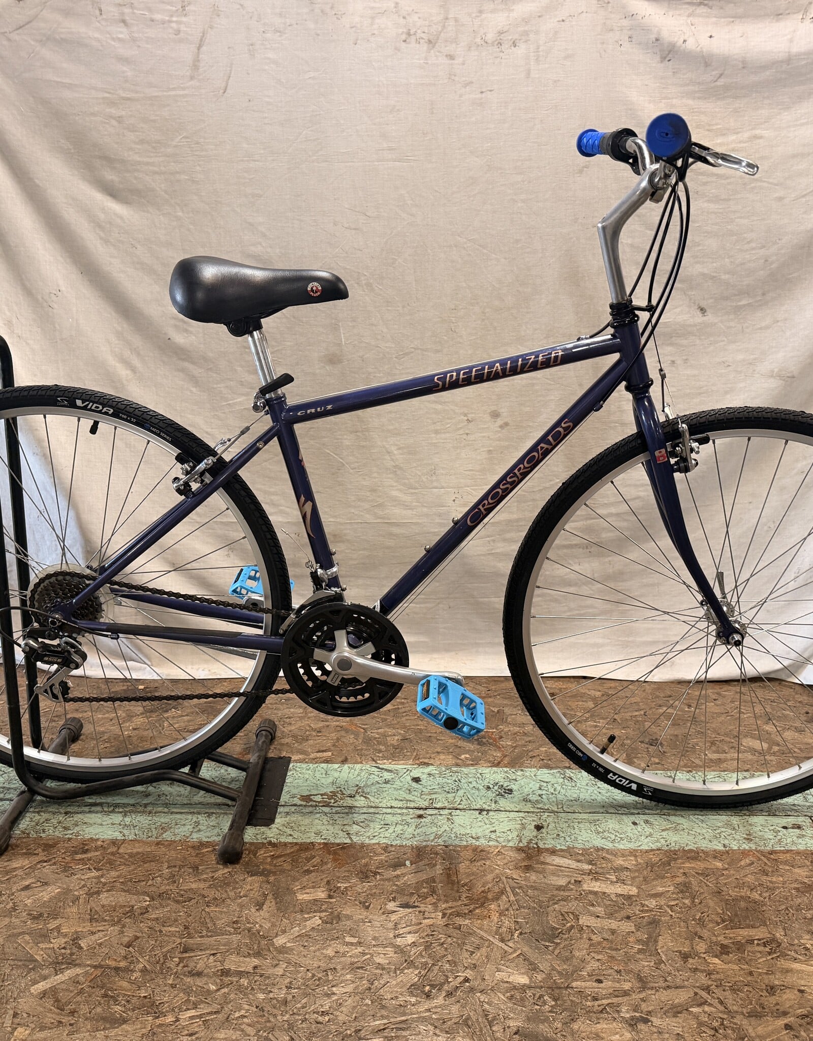 17'' Specialized Crossroads (86SP) C4U
