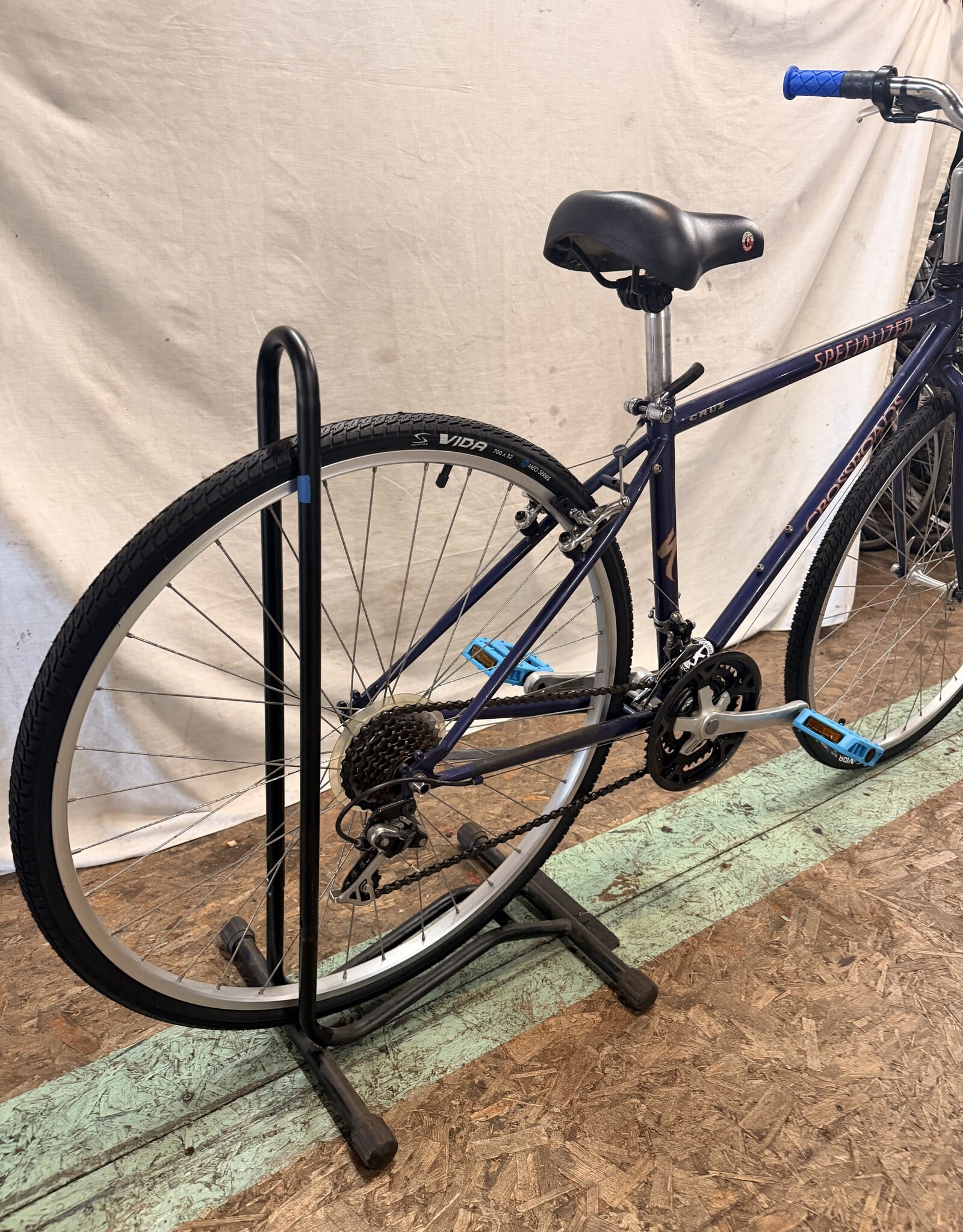 17'' Specialized Crossroads (86SP) C4U