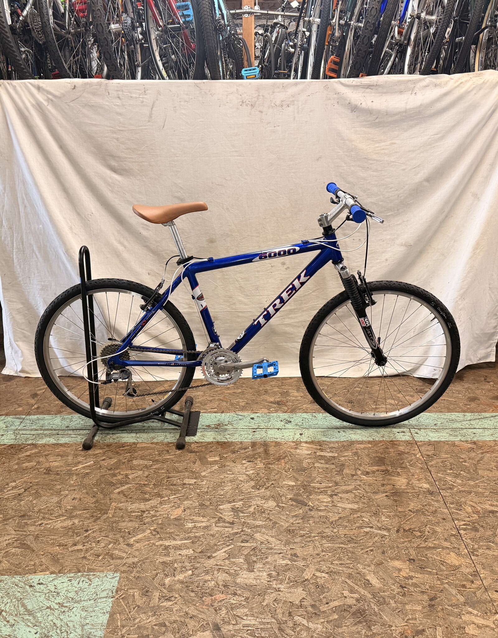 18"  Trek 6000 (551R) C4U