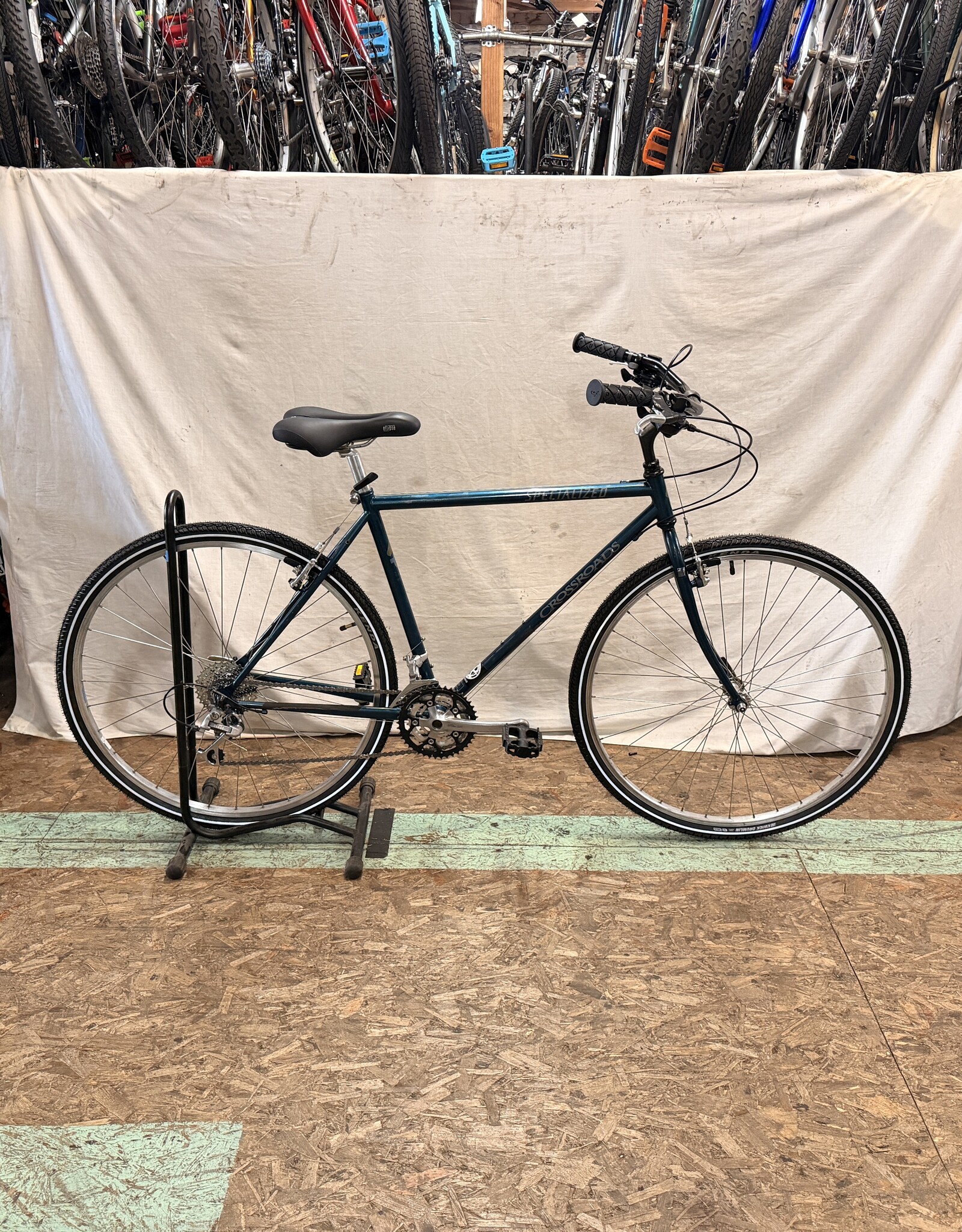 19" Specialized Crossroads (2250) C4U