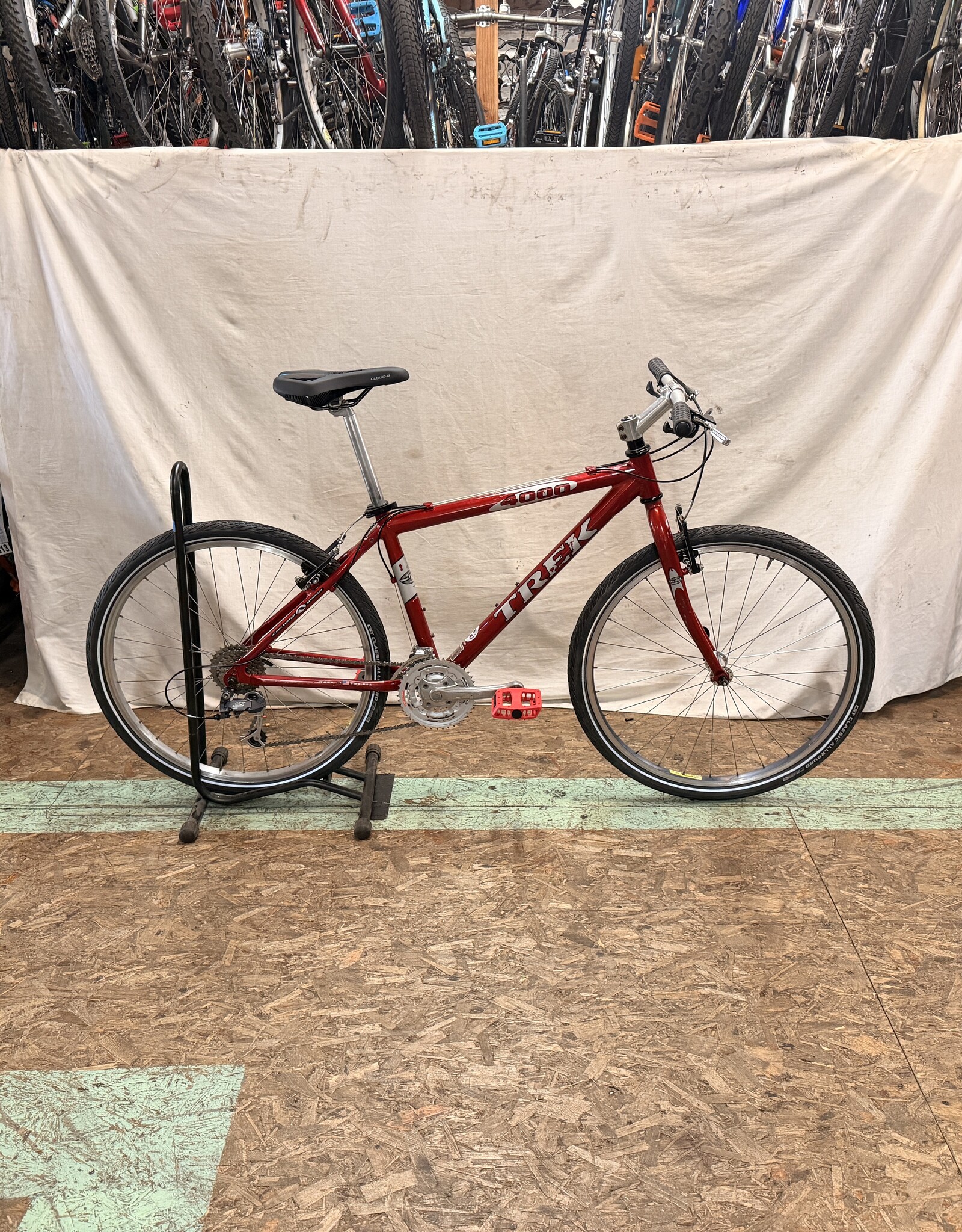 17" Trek 4000 (007R) C5U