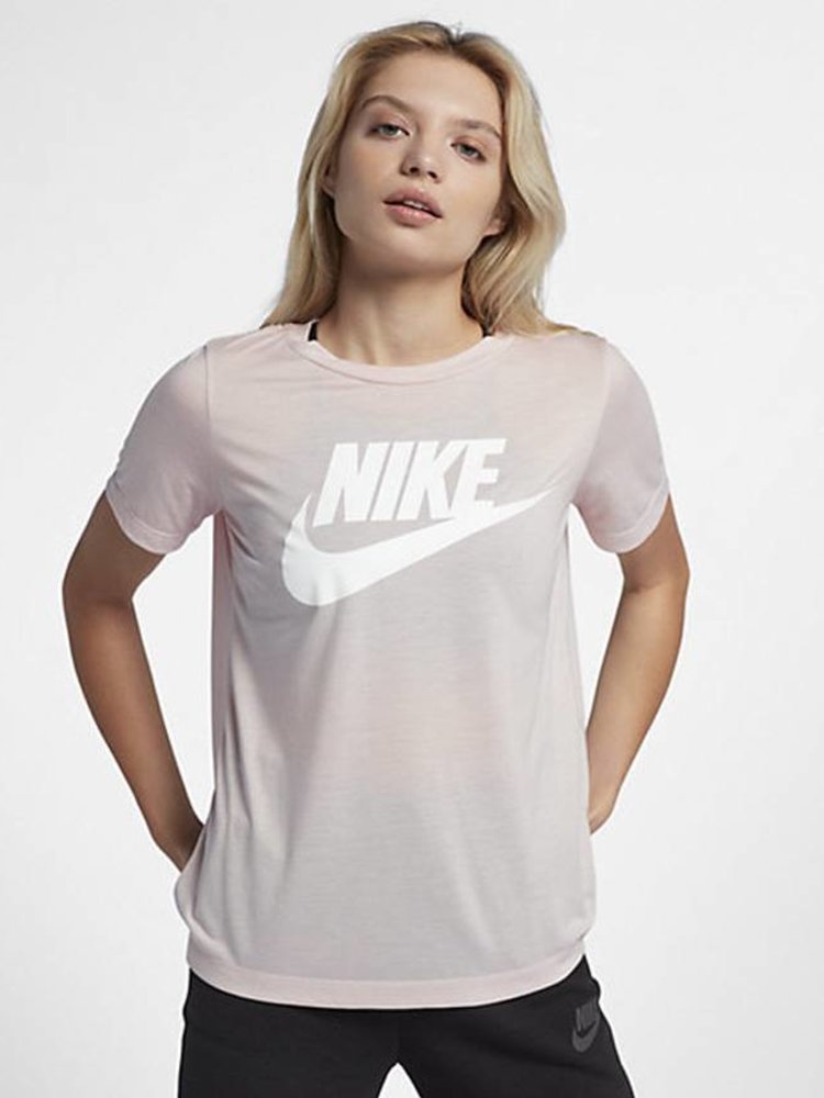 Nike Sportswear essential