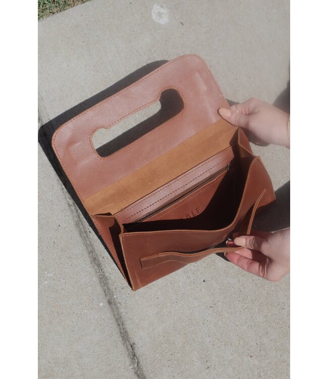 Mare Handle Clutch