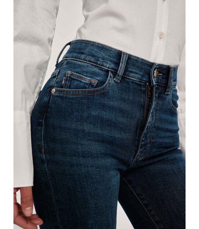 DL1961 Bridget Boot: High Rise Instasculpt 31.5'