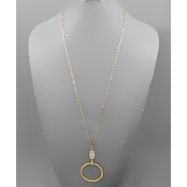Oval Mop Circle Necklace