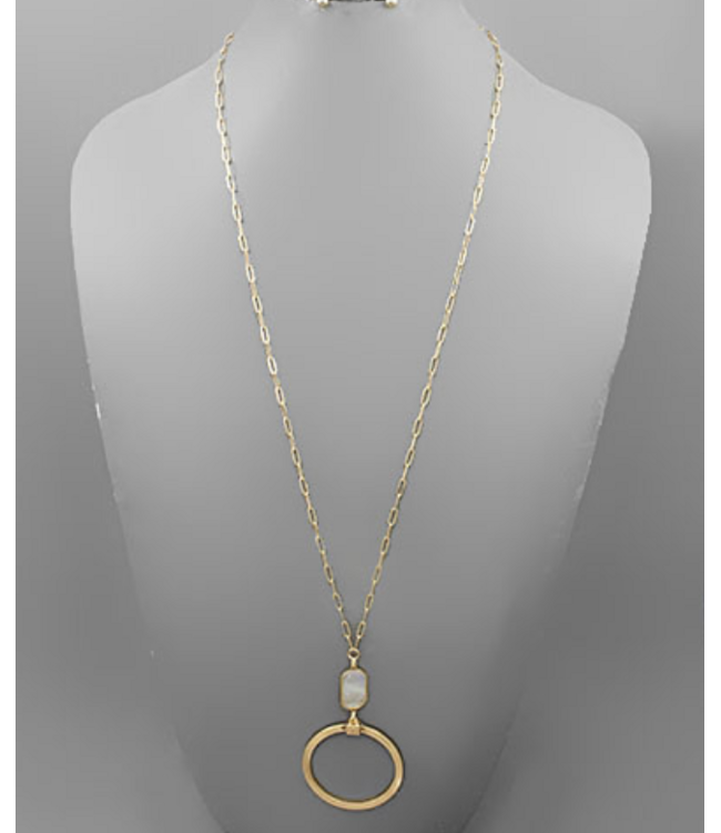 Oval Mop Circle Necklace