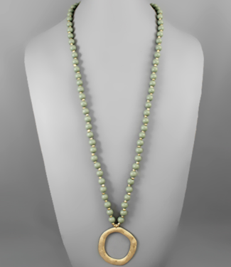 Circle Pendant Bead Necklace