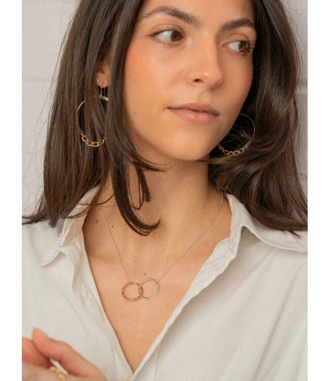 Interlocking Circle Necklace