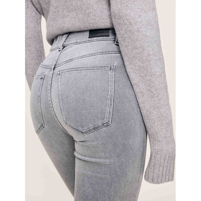 DL1961 Bridget Boot: High Rise Instasculpt Crop