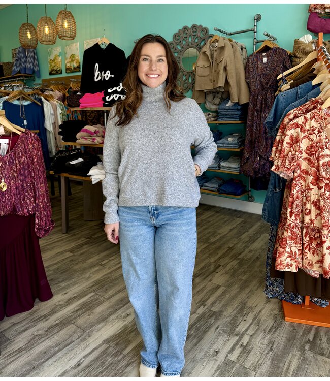 Mock Neck Pleated Sleeves Top