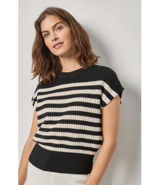 Lilla P Textured Wedge Sweater