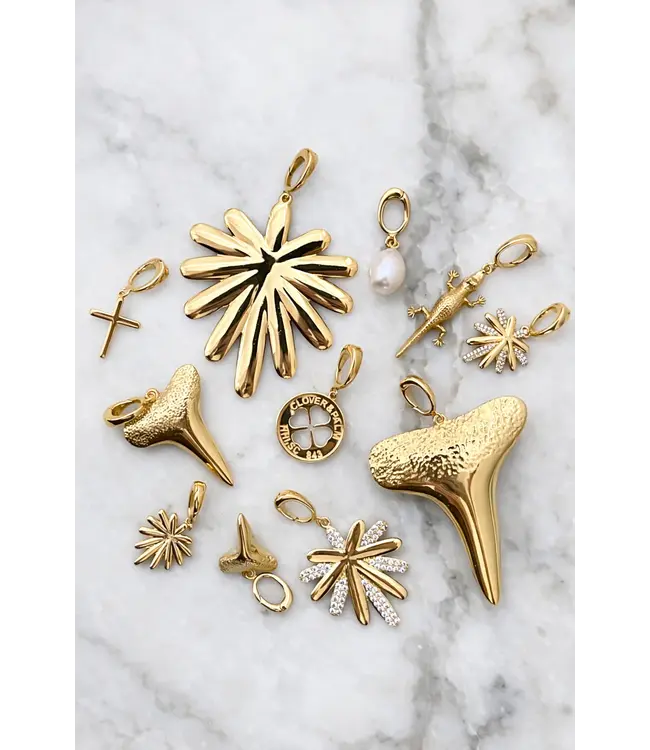 Clover + Palm Signature Palm Charm - Extra Large