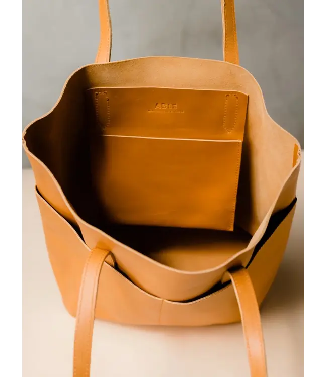 Selam Tote