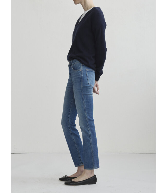 DL1961 Mara Straight : Mid Rise Ankle