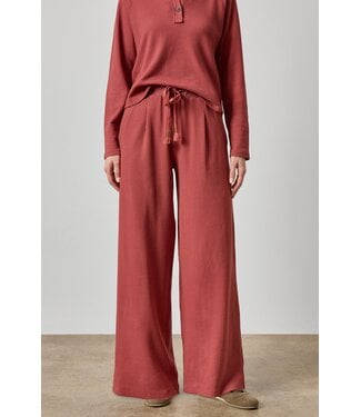 Lilla P Full Length Pleat Pant