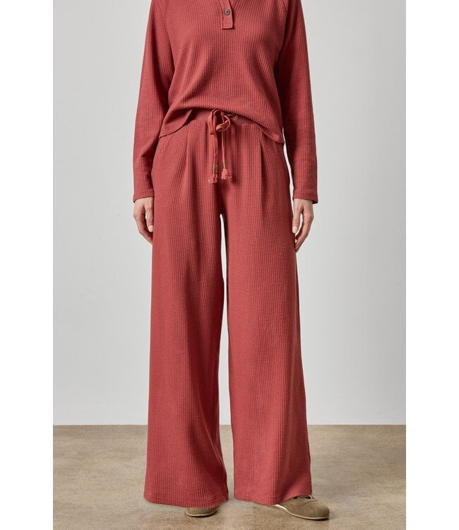 Lilla P Full Length Pleat Pant