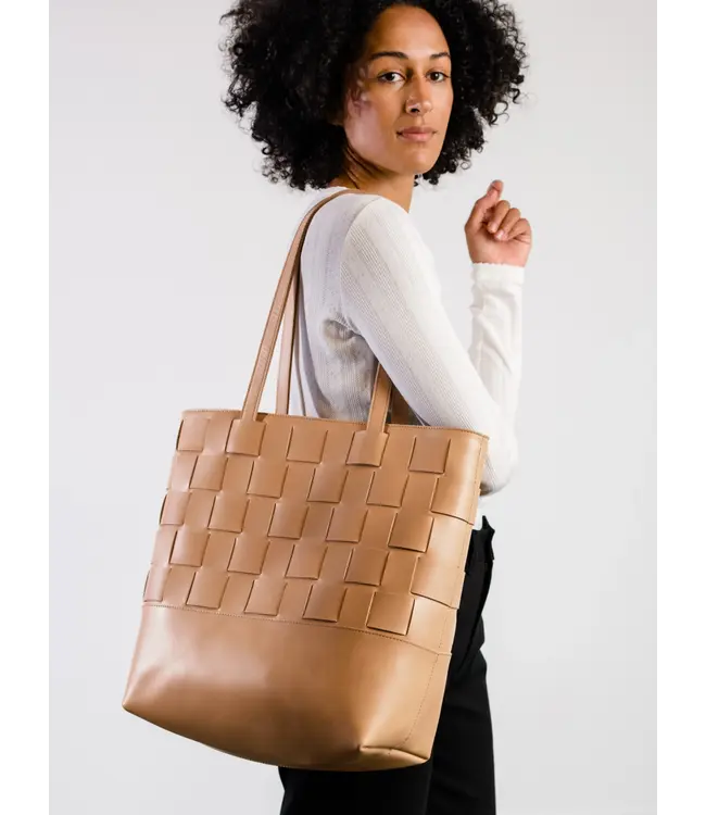 Mamuye Woven Tote