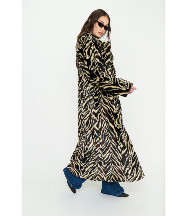 Show Me Your Mumu Miss Cindy Overcoat