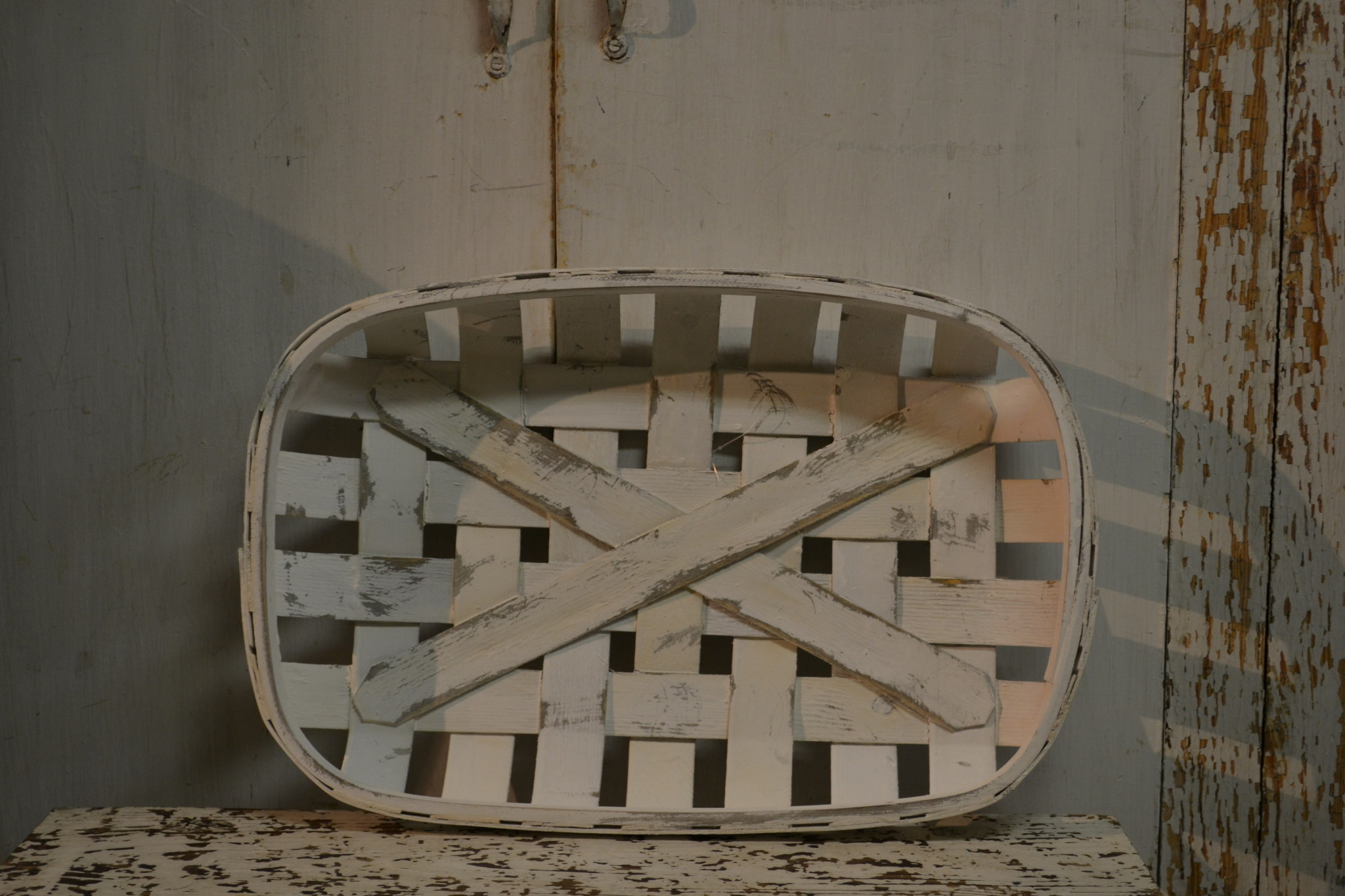 White Washed Oval Tobacco Basket (3-Sizes)