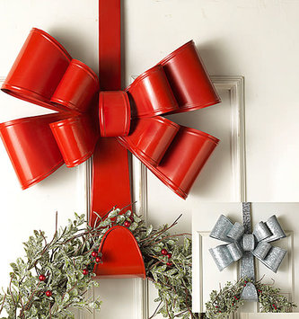 Holiday Bow Metal Wreath Hanger (2-Colors)