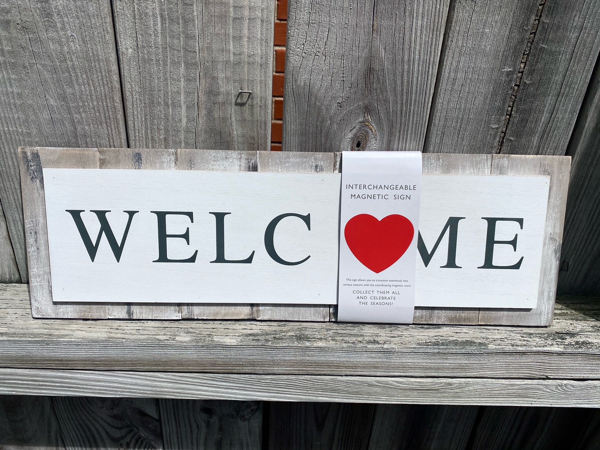 Interchangeable Welcome Magnetic Sign w/ 6 Magnets
