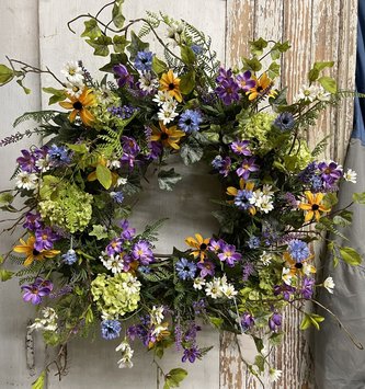 12 Spring Wreath Ideas To Bring Sunshine to Your Door