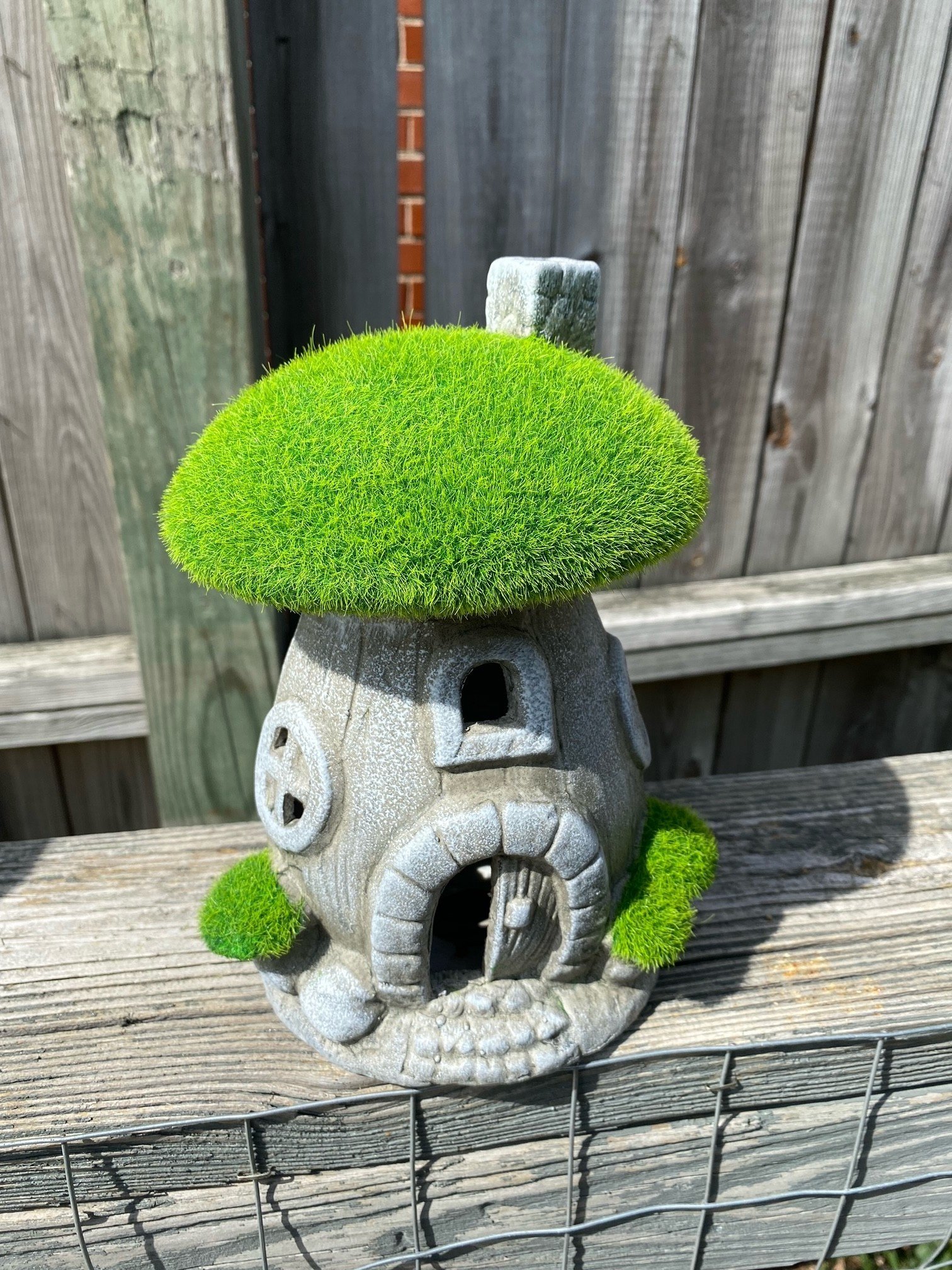 Moss Garden Gnome House (4-Styles)