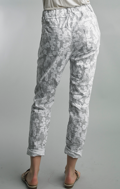 Tempo Paris Gray & White Floral Pull on Pant By: Tempo Paris