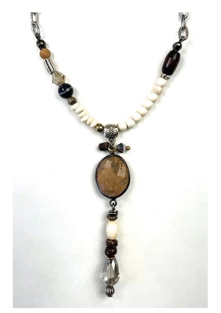 Simple Beaded Necklace w/ Stone