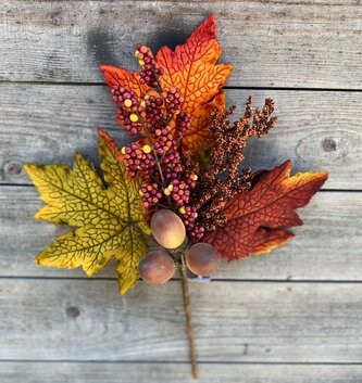 Fall Acorn Leaf Pick