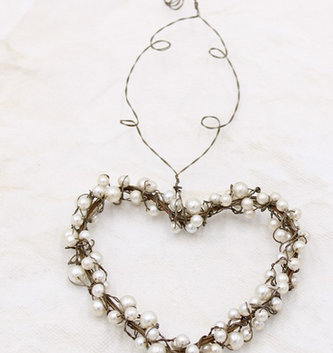 5" Wire Heart with Pearls