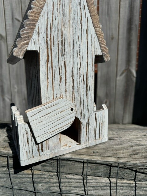 Wooden Picket Fence Bird House (2-Colors)
