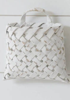 White Distressed Wall Basket (2-Sizes)