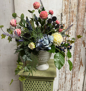 Custom Bloom & Breeze Table Arrangement