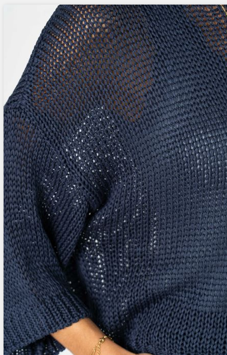 Pull Over Knit Shurg By: Look Mode