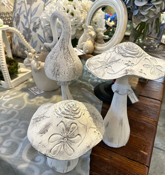 Set of 3 Embossed Whitewashed Mushrooms