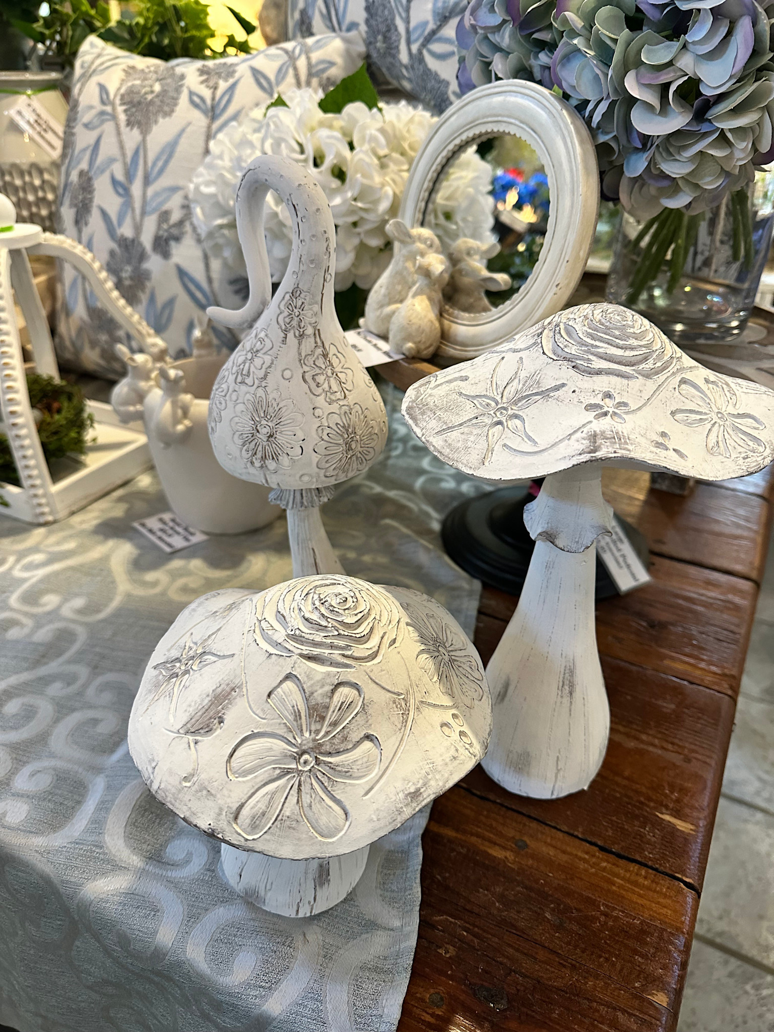 Set of 3 Embossed Whitewashed Mushroom