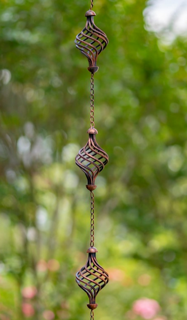 Hanging Metal Swirl Rain Chain