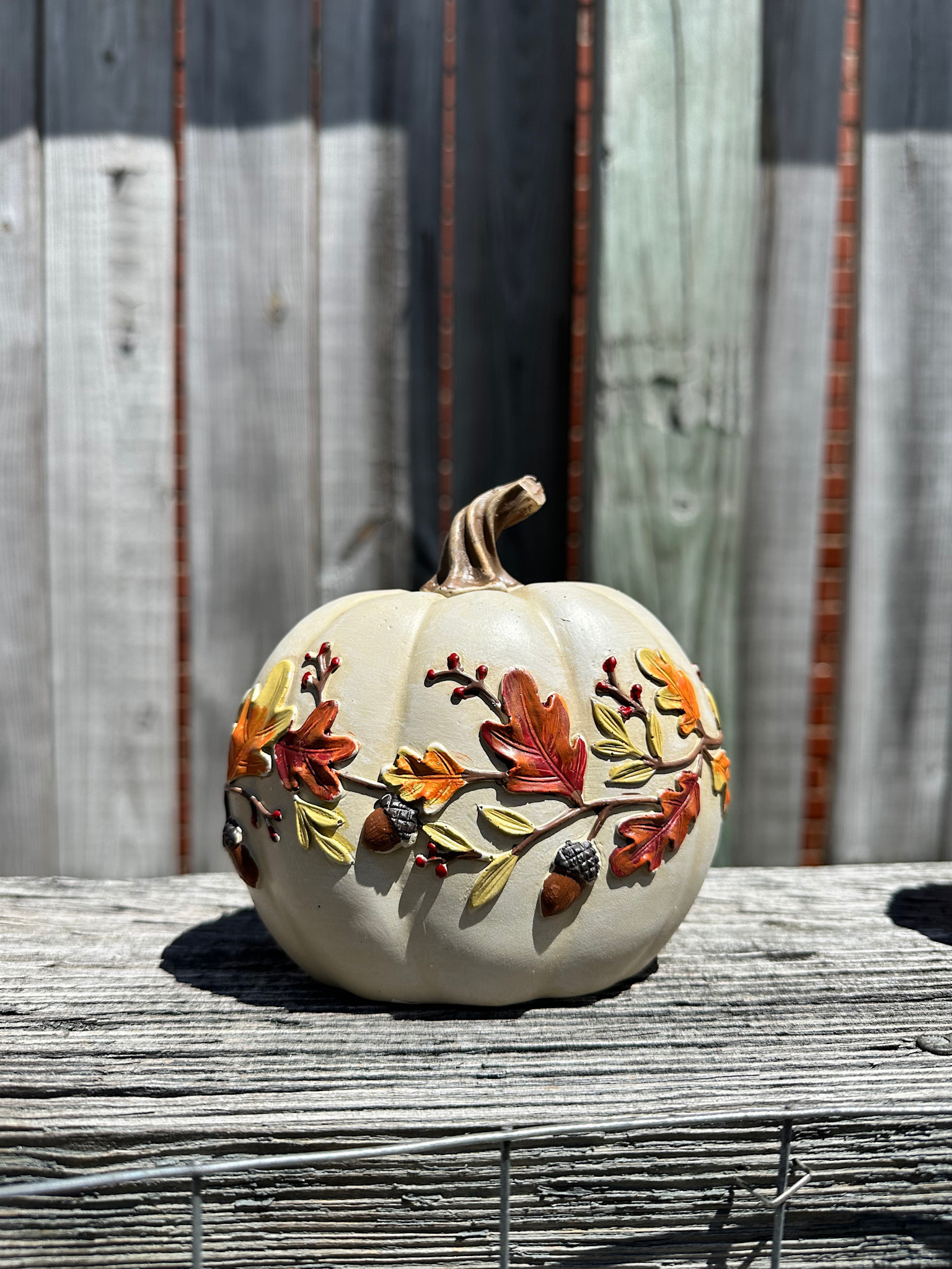 Harvest Pumpkin w/ Acorn Vine
