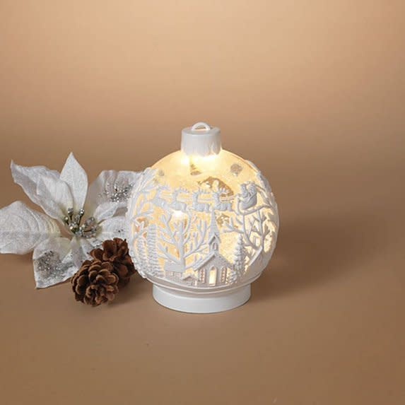 Round Christmas Village Snowglobe