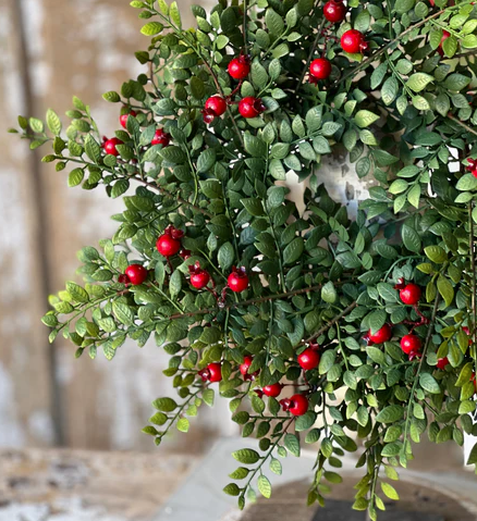 Red Berry Button Leaf Candle Ring