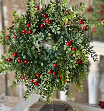 Red Berry Button Leaf Candle Ring