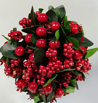 6" Mixed Red Berry Ball 6" Mixed Red Berry Ball