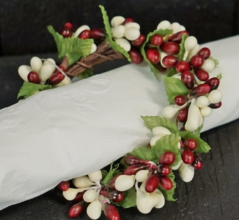 Mini Berry Taper Candle Ring (3-Colors)