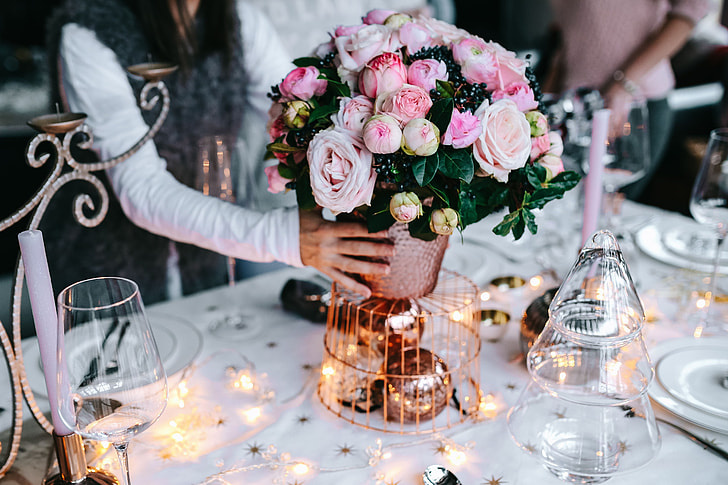 5 Common Mistakes People Make When Choosing Silk Floral Arrangements